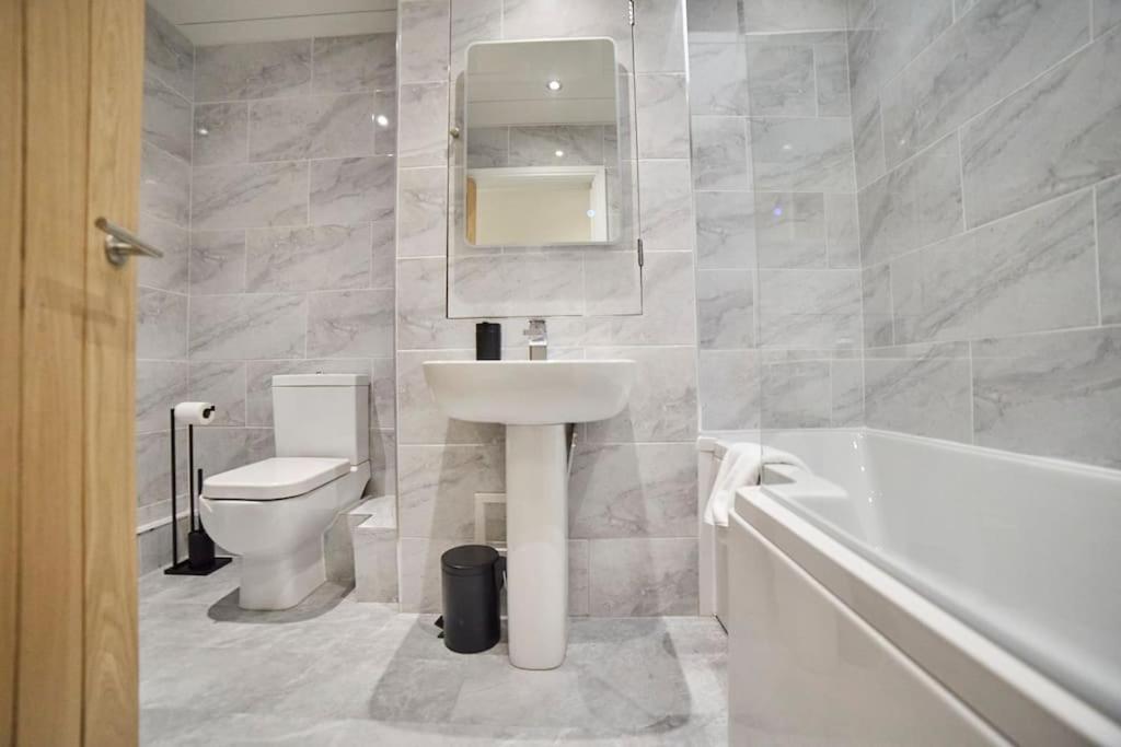 High Spec Spacious 2Bd Apt, Parking, Nr Newcastle Ґейтсгед Екстер'єр фото